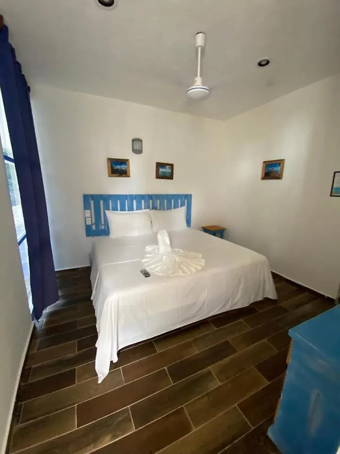 Bacalar B7 Blue Hotel